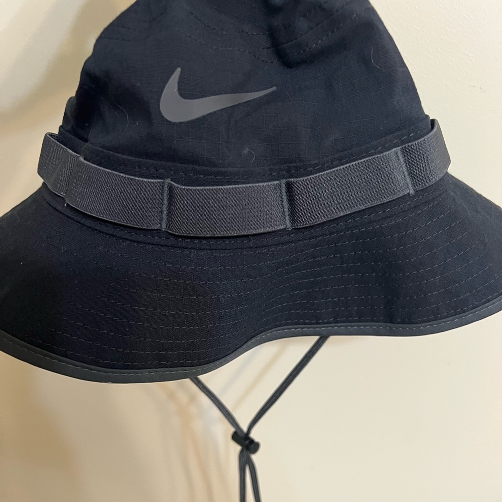 Nike Bucket Hat NWT small